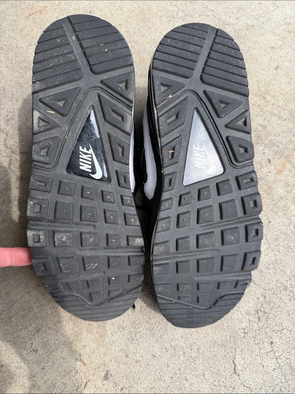 Nike Air Max Black and White Low-Top Sneakers